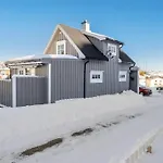 Semesterbostad Huset I Stamsund Rishaugen