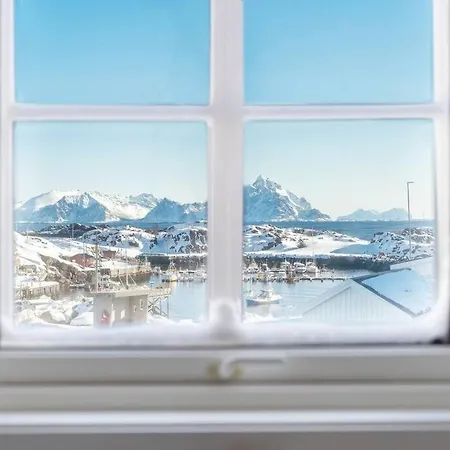 Huset I Stamsund بيت للعطل