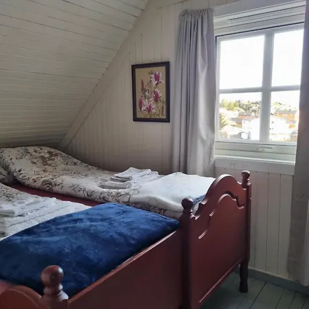 Huset I Stamsund بيت للعطل