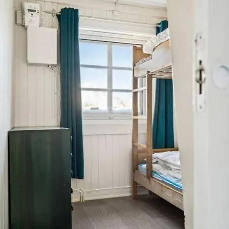 Huset I Stamsund * Rishaugen